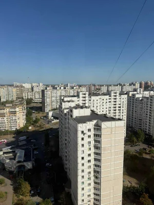 Продаж.Квартира Троєщена