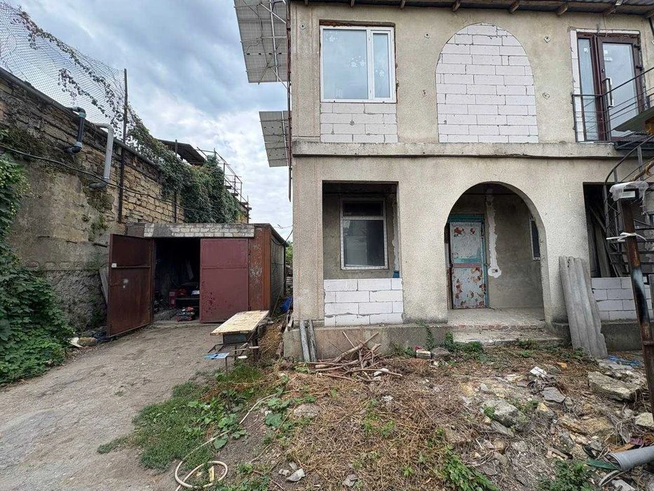 Sale of a house of 100 m2 in Odessa, near the sea and the estuary. Autonomous house