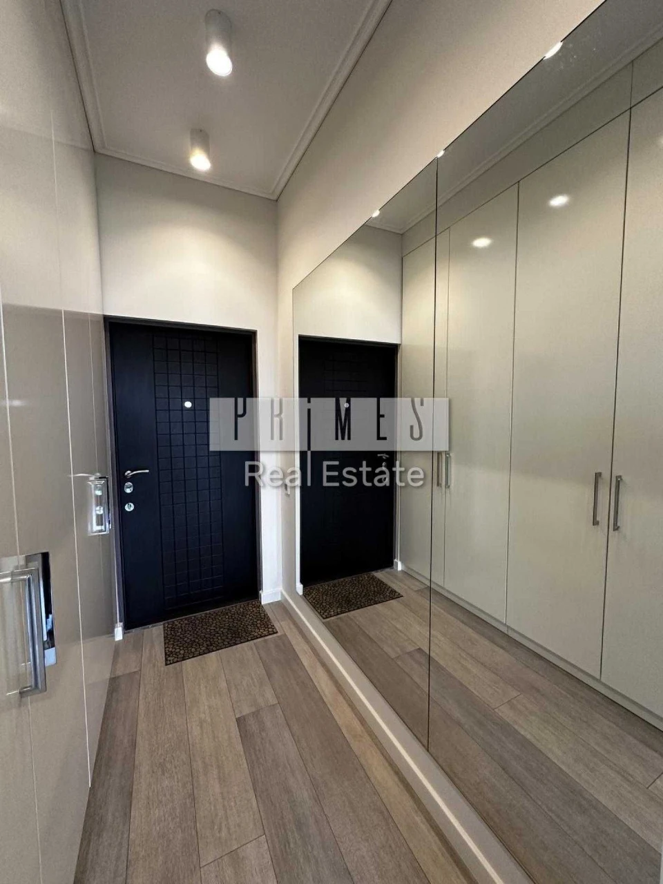 Продаж 1к квартири, ЖК Елегант, Жилянська 118, центр