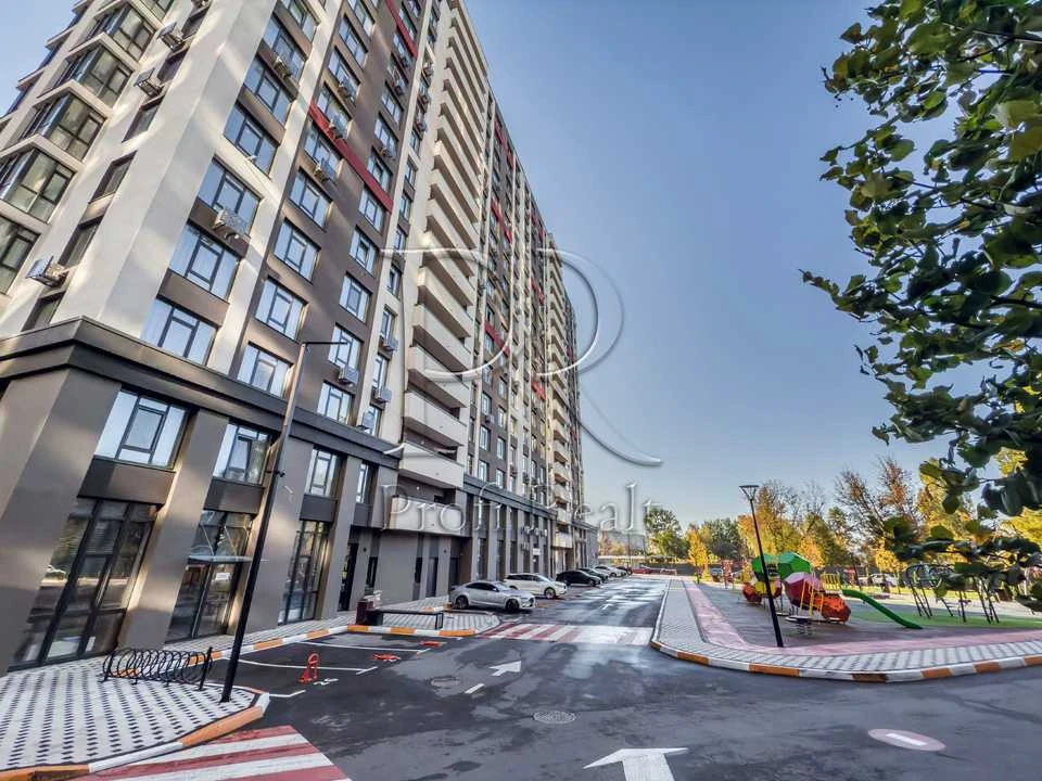 Квартира. Київ, Любомира Гузара просп.