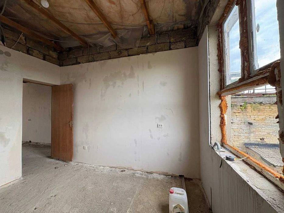 Sale of a house of 100 m2 in Odessa, near the sea and the estuary. Autonomous house