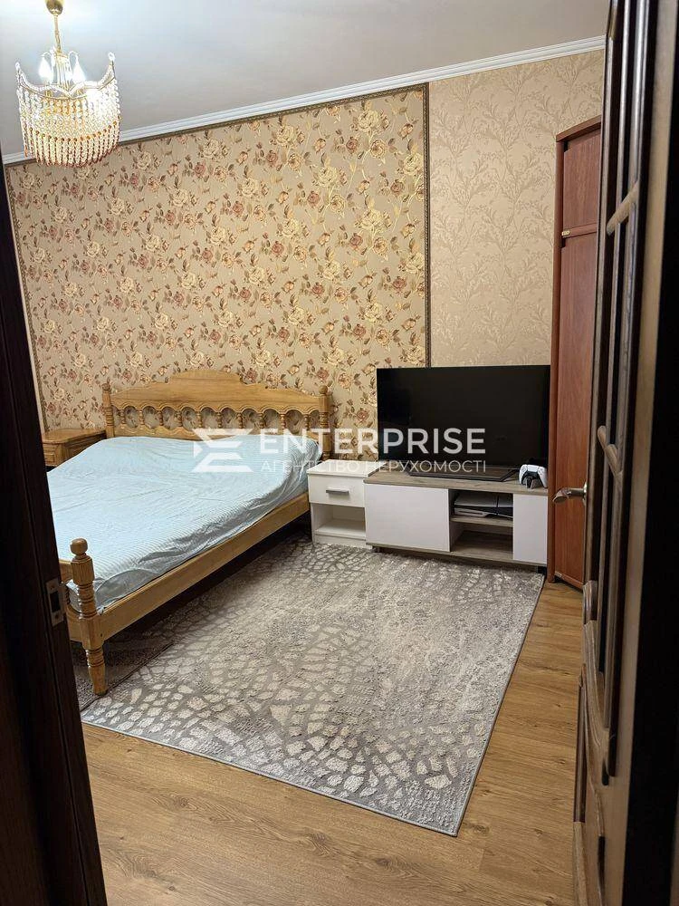 Продаж 1-кімнатної квартири в м. Київ по вул. Урлівська, 19.