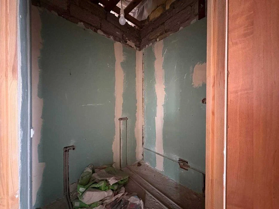 Sale of a house of 100 m2 in Odessa, near the sea and the estuary. Autonomous house
