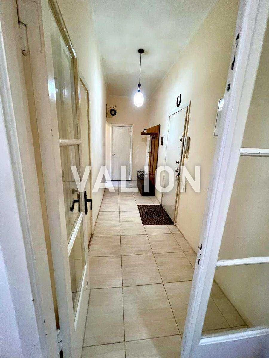Продаж 2-к квартири 54 м² сталінка. газ. вул.Лондонска, 10.