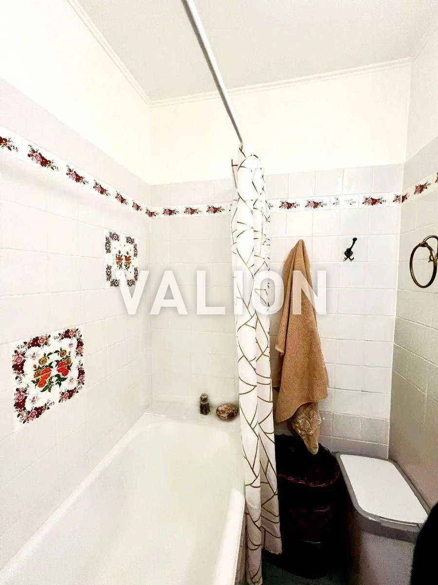 Продаж 2-к квартири 54 м² сталінка. газ. вул.Лондонска, 10.