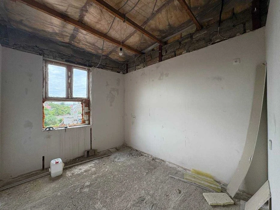Sale of a house of 100 m2 in Odessa, near the sea and the estuary. Autonomous house