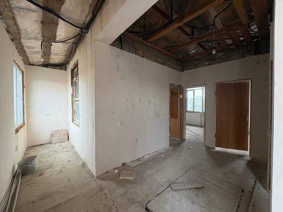 Sale of a house of 100 m2 in Odessa, near the sea and the estuary. Autonomous house