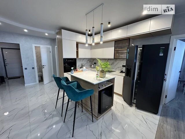 Продаж 3-кімнатної квартири 103 м², Клінічна вул., 23-25