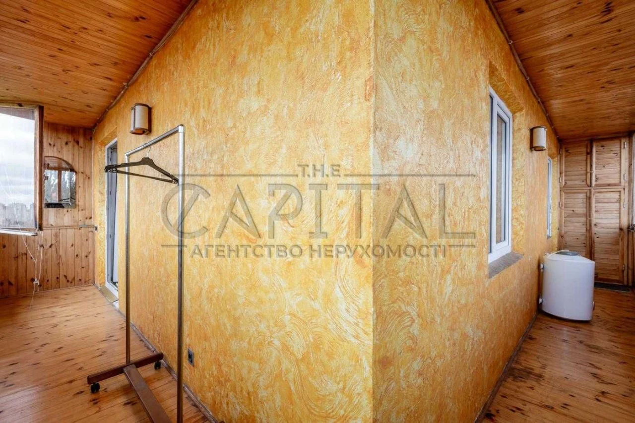 Продаж  квартири  вул. М. Раєвского Печерськ Київ