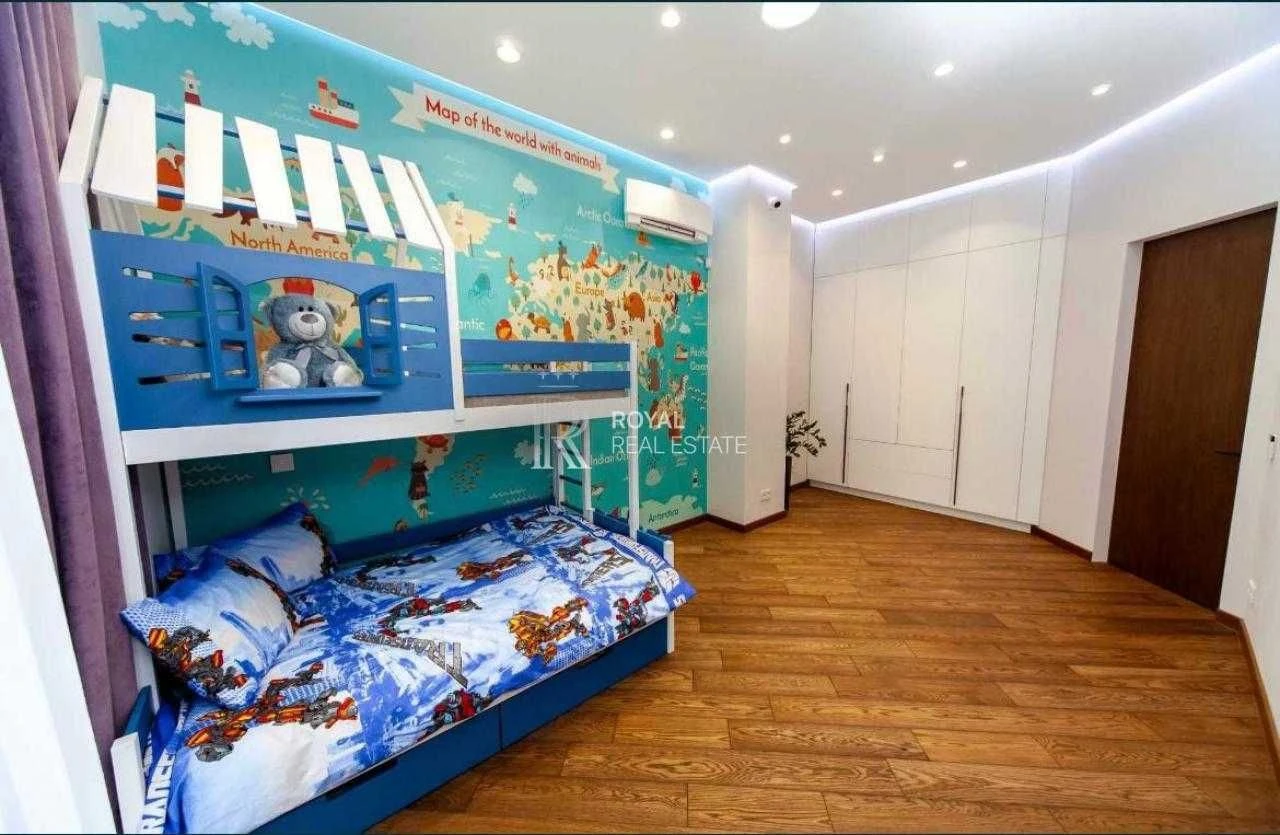 Продаж Квартира Київ ЖК «Сонячна брама» 4 кімнати 150 м² Пен
