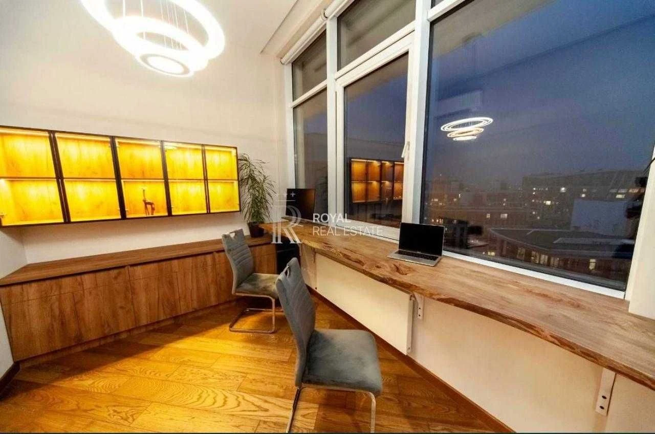 Продаж Квартира Київ ЖК «Сонячна брама» 4 кімнати 150 м² Пен