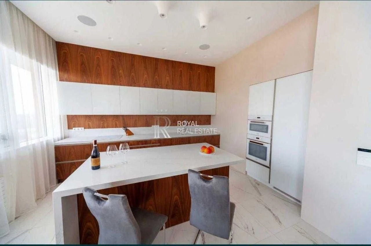 Продаж Квартира Київ ЖК «Сонячна брама» 4 кімнати 150 м² Пен