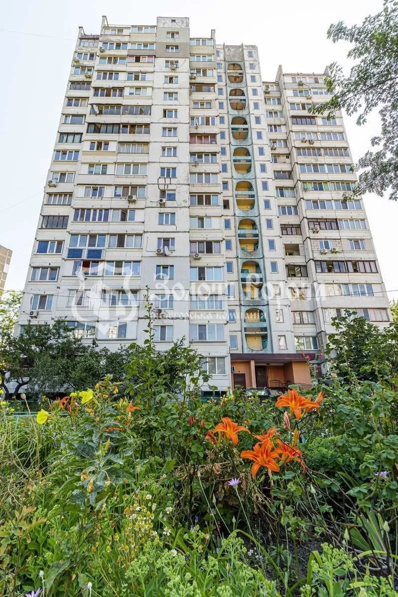 Квартира, 3к. Житловий стан. пр-т Червоної Калини, 11б, Троє