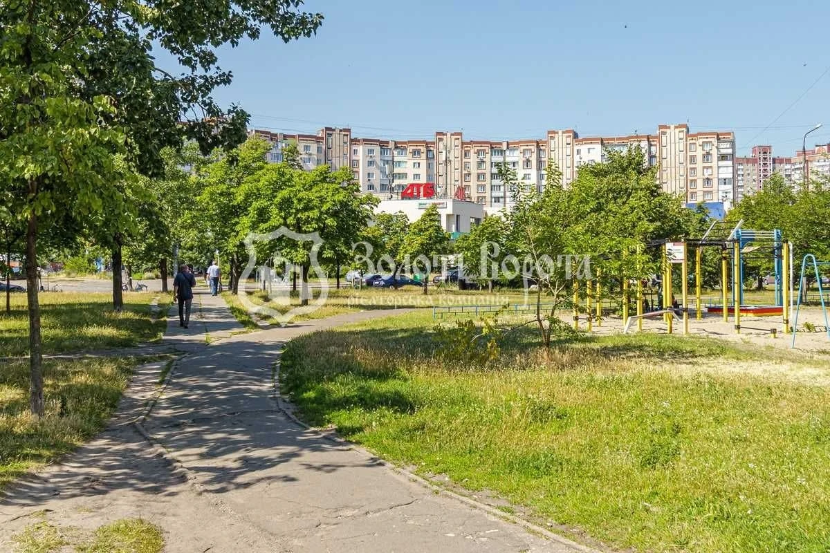 Квартира, 3к. Житловий стан. пр-т Червоної Калини, 11б, Троє