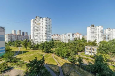Квартира, 3к. Житловий стан. пр-т Червоної Калини, 11б, Троє