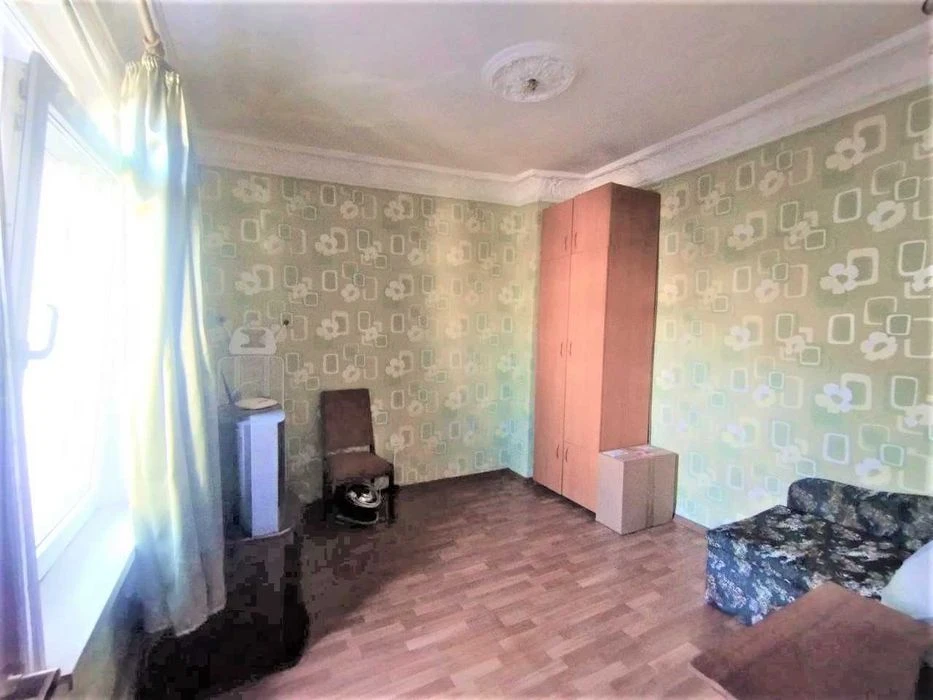 I will sell a 2-room apartment in the center of Koblevskaya, 40 sq.m