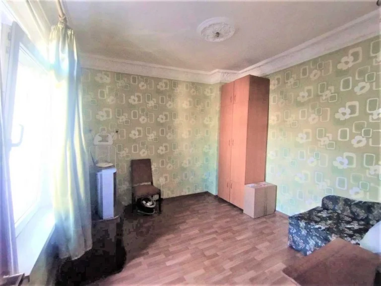 I will sell a 2-room apartment in the center of Koblevskaya, 40 sq.m