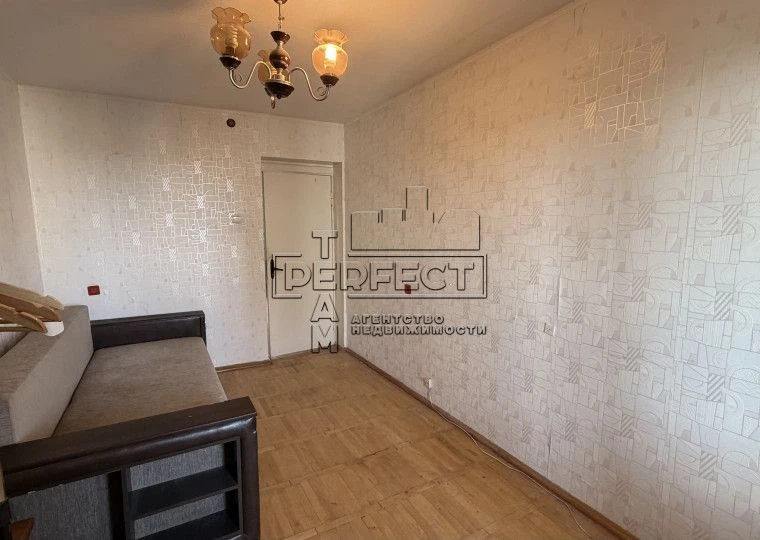 Продаж 4к квартири Симиренка 25А / Симиренко 25А
