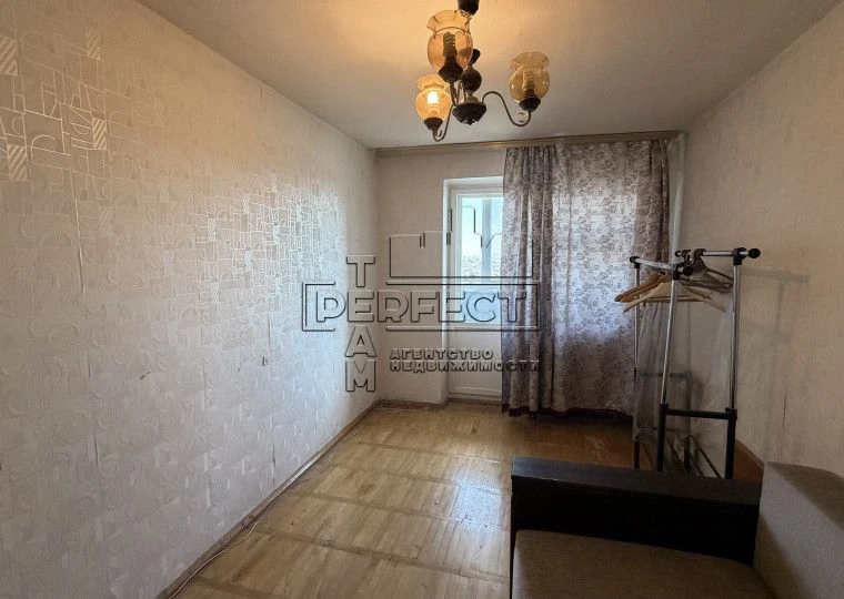 Продаж 4к квартири Симиренка 25А / Симиренко 25А