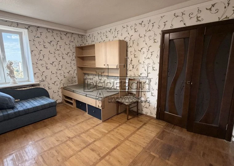 Продаж 4к квартири Симиренка 25А / Симиренко 25А
