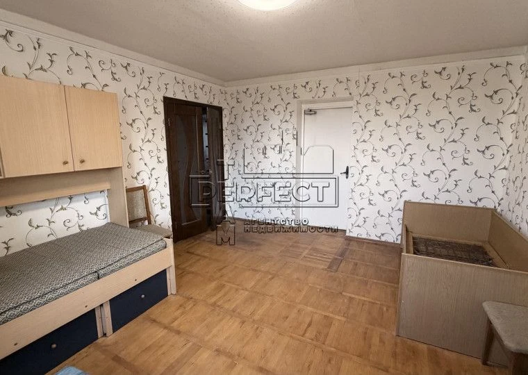 Продаж 4к квартири Симиренка 25А / Симиренко 25А