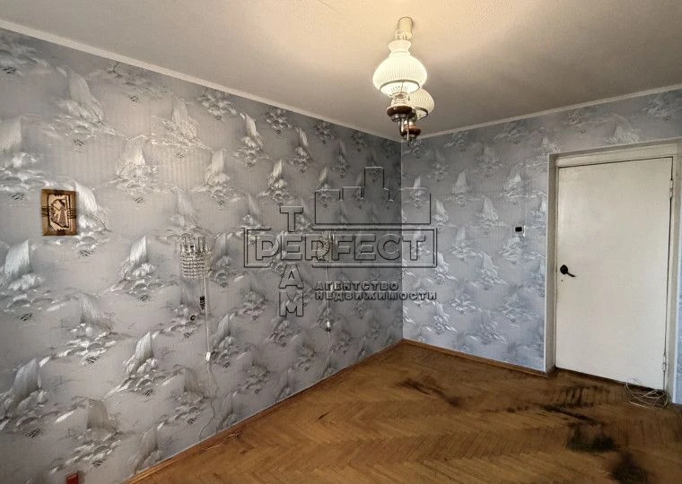 Продаж 4к квартири Симиренка 25А / Симиренко 25А