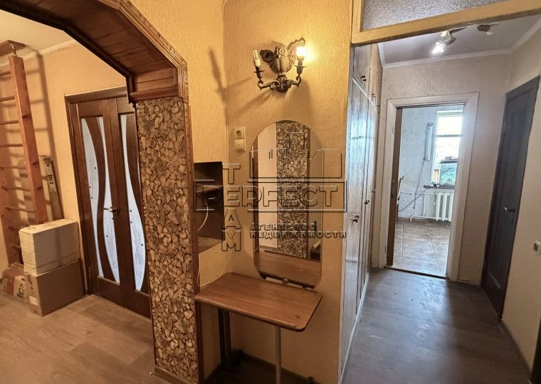 Продаж 4к квартири Симиренка 25А / Симиренко 25А