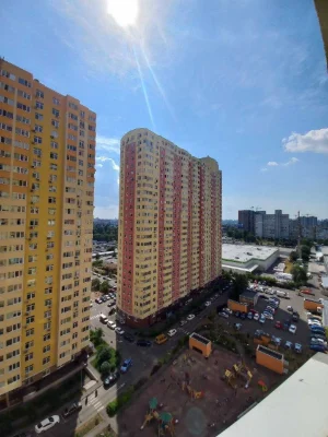 Продам квартиру в Оболонському районі,жк Яскравий,найкраща ц