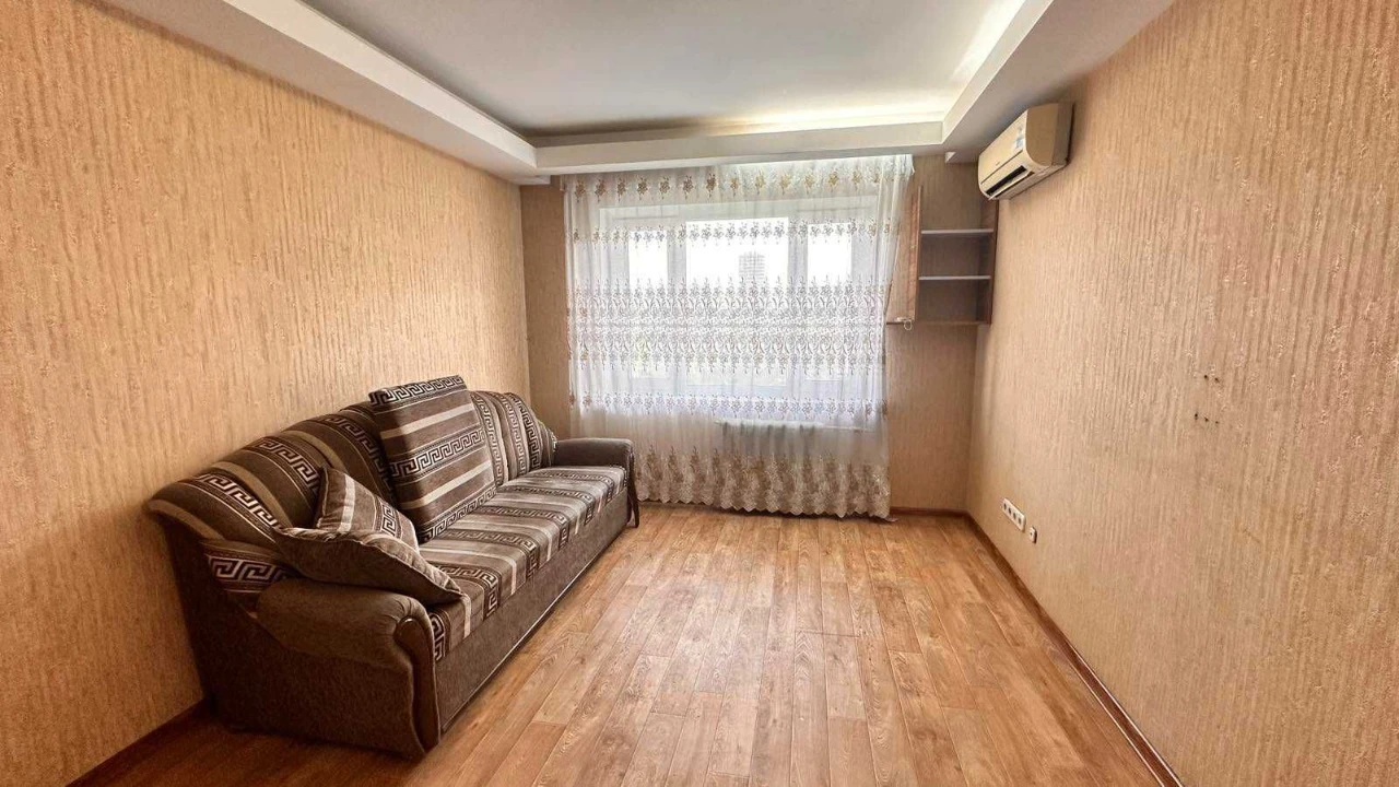 Продам 2-кімнатну квартиру 43 м² газ, біля Retroville, Європ