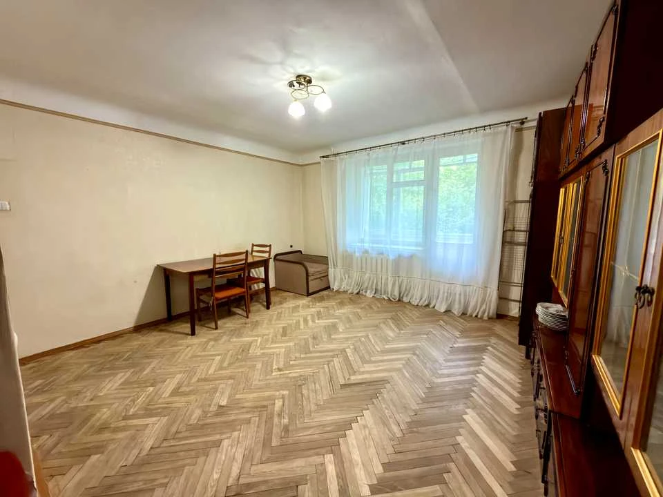 Квартира. Київ, Феодосійська вул.