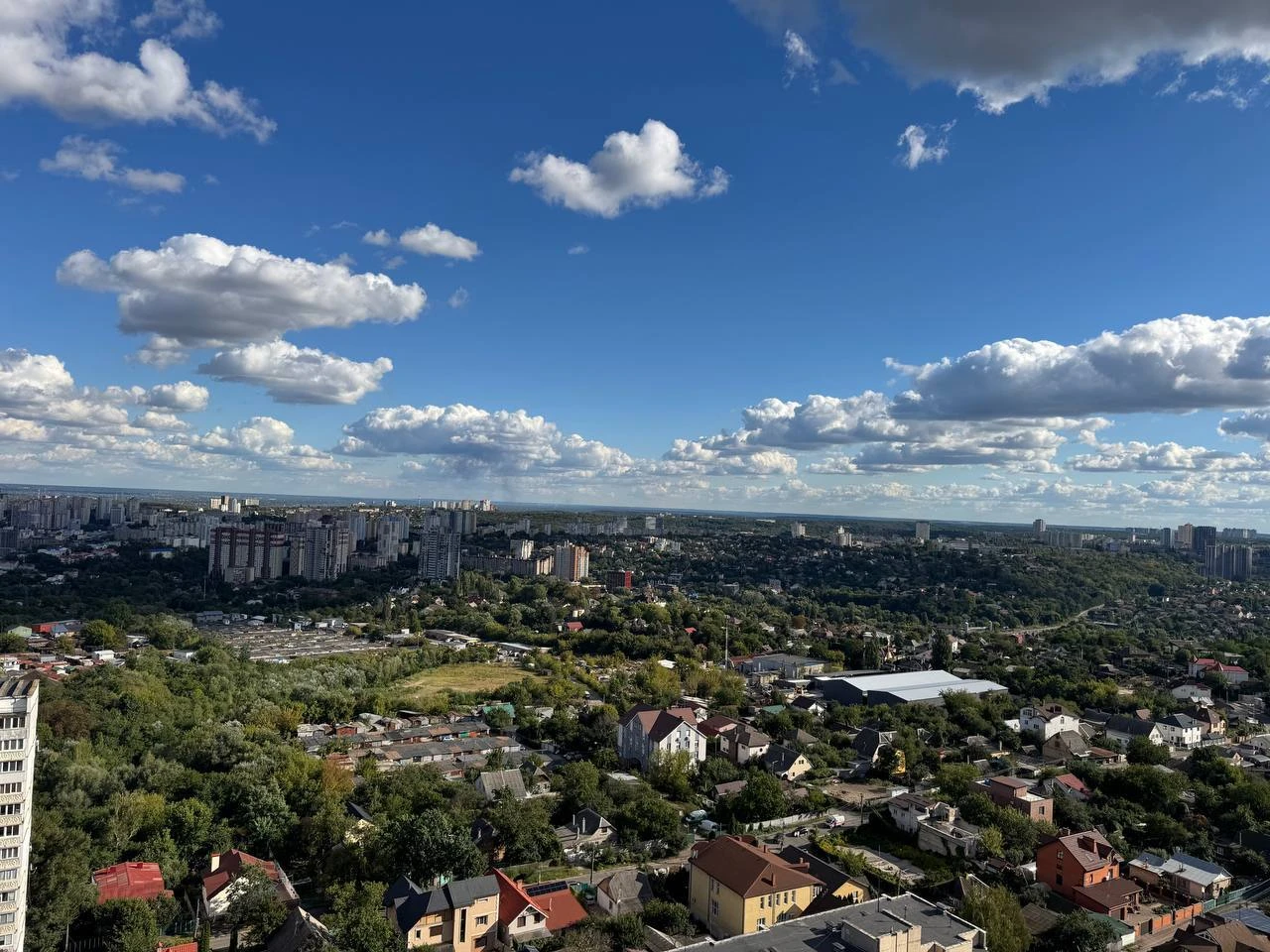 Продажа 3-комнатной квартиры 103 м², Клиническая ул., 23-25