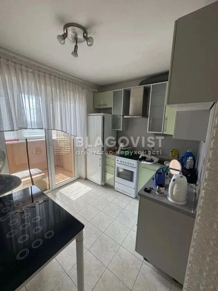 Продаж квартири вул. Чорнобильська 20 в Києві / W-7471770