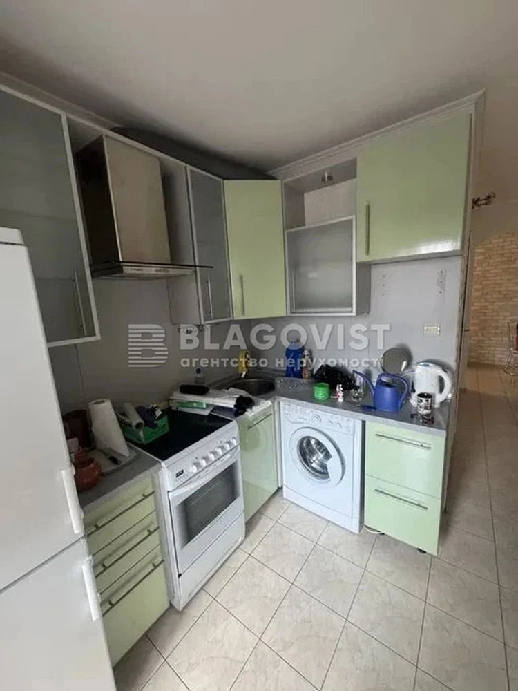 Продаж квартири вул. Чорнобильська 20 в Києві / W-7471770