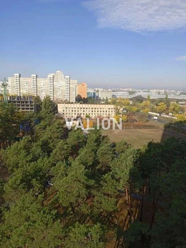 Продаж 3-к квартири вул.Бориспільська 40 Дарницький район