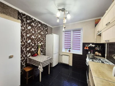 Продам 3 к квартиру вул. Тростянецька,6 Ж