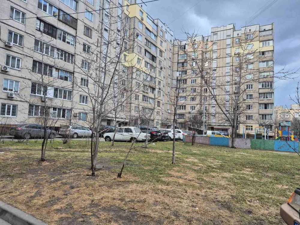 Продам 3 к квартиру вул. Тростянецька,6 Ж