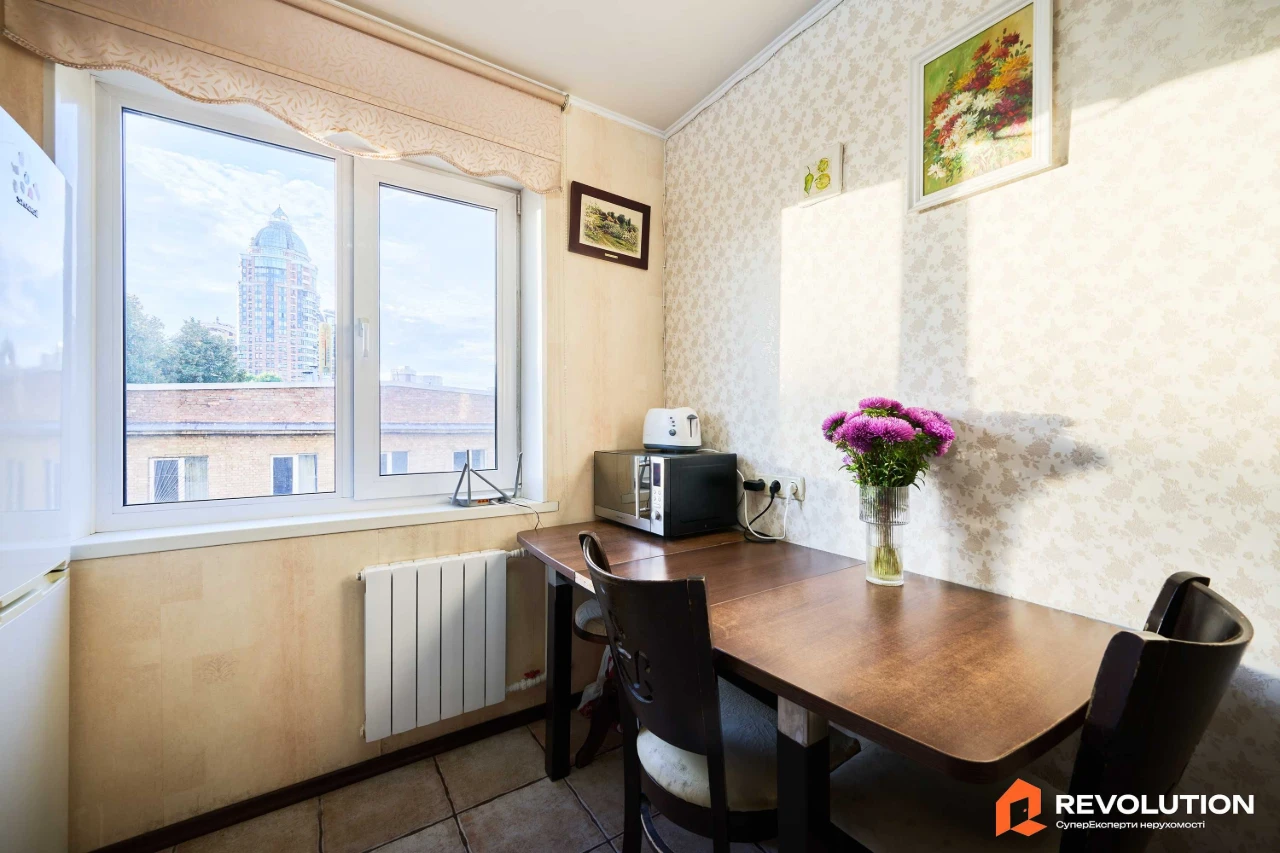 Без комісії. Продаж 2к квартири 46.8м2, вул. Арсенальна 20 П