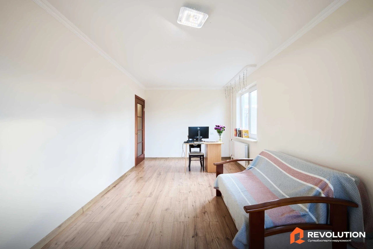Без комісії. Продаж 2к квартири 46.8м2, вул. Арсенальна 20 П
