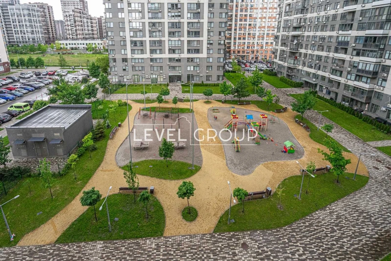 Продаж 2-кімнатної квартири в ЖК Варшавський Мікрорайон за а
