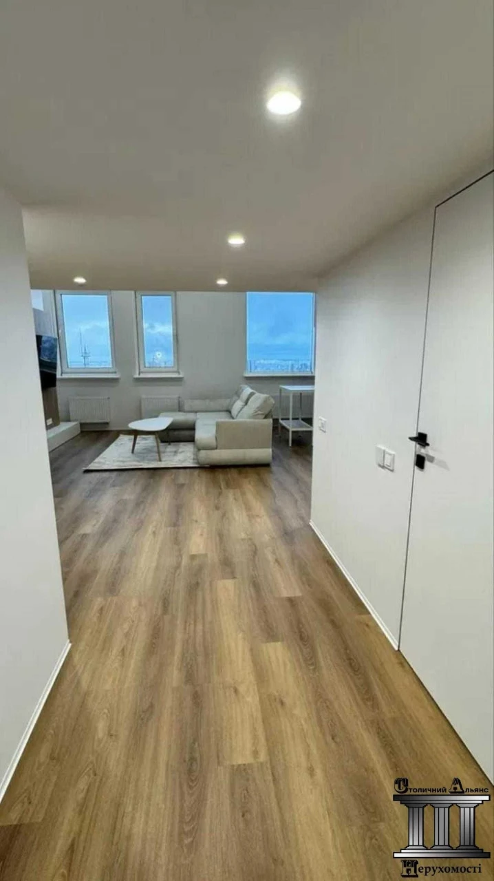 Пентхаус 80 кв. м Манхеттен/Manhattan, Берестейський 11, Сма