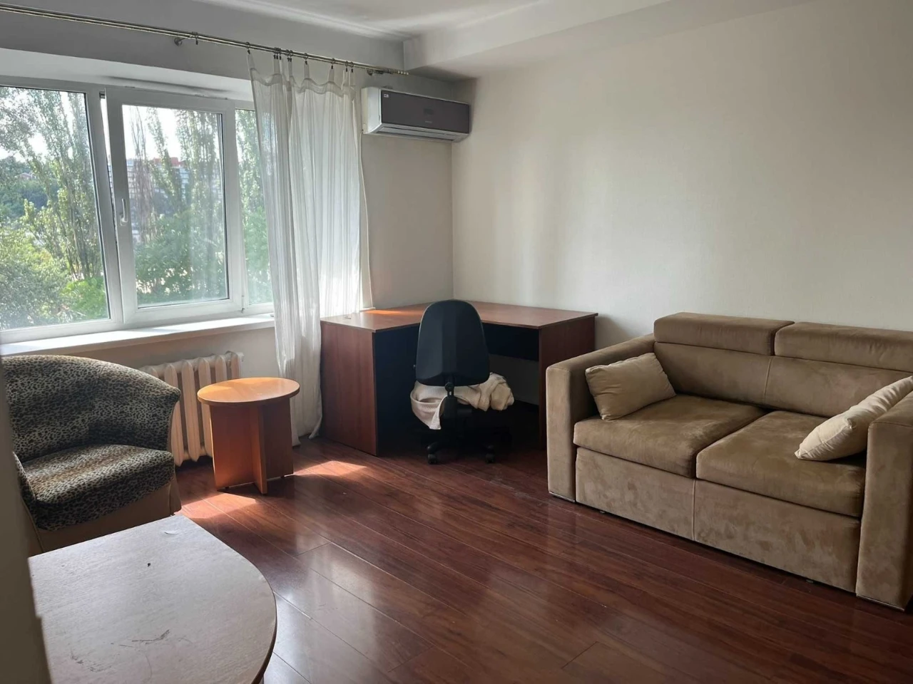 Продаж класна 2 к центр Жилянська 45, метро, Держ програми,