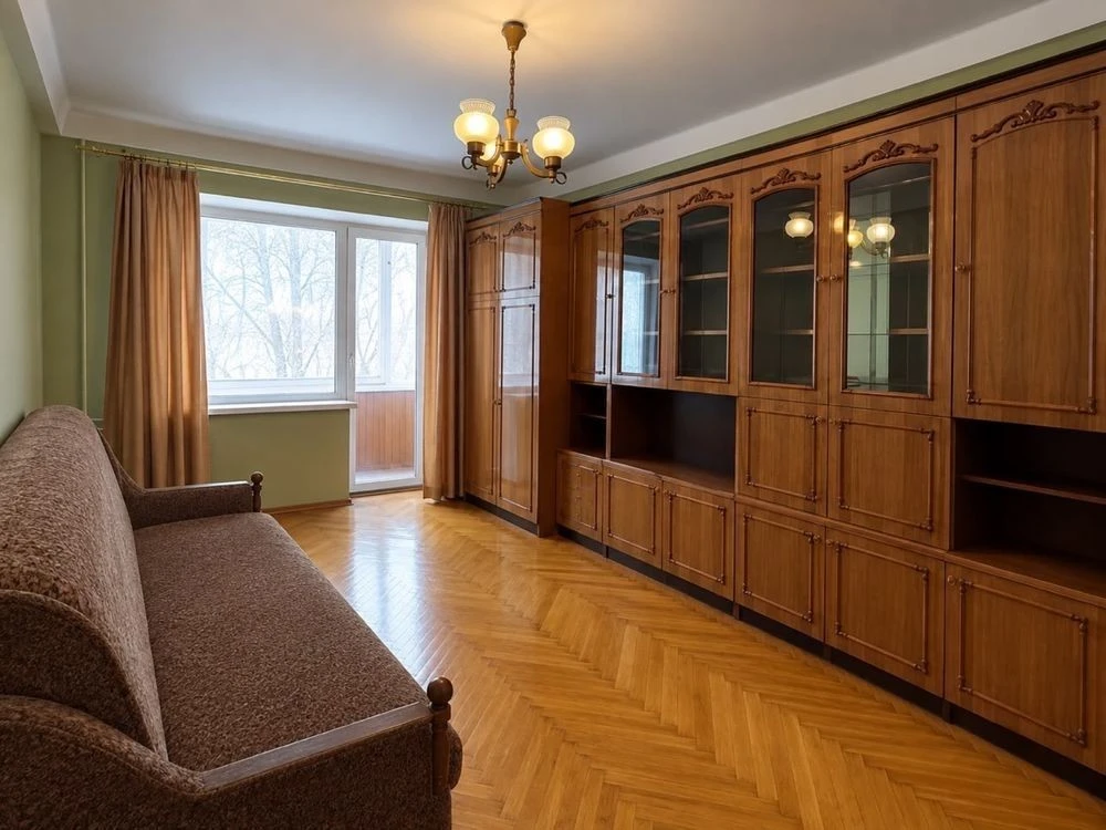 Продам 2 кімнатну квартиру з ремонтом! Вул. Чорних Запорожці