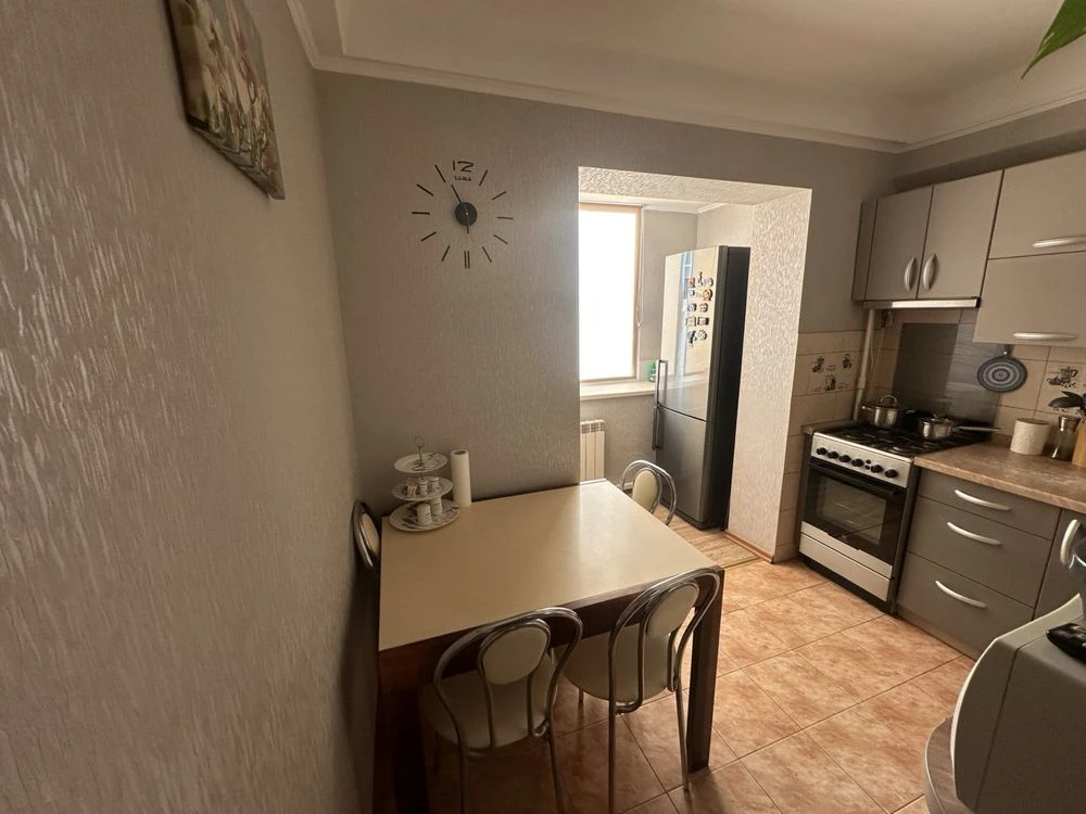 Продаж 2-к квартири,бул.Жуля Верна 13в