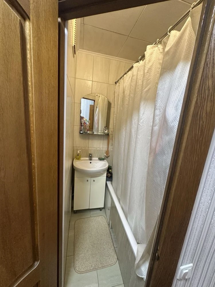 Продаж 2-к квартири,бул.Жуля Верна 13в