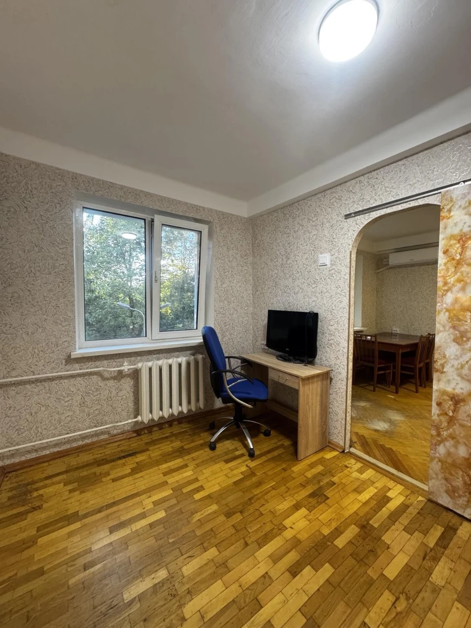 Продаж 2кімнатноі квартири в Києві біля парку!