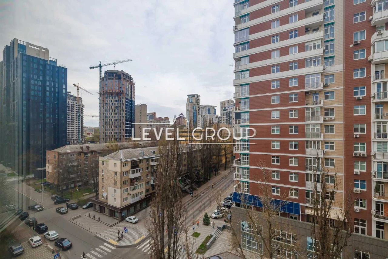 Продаж однокімнатної квартири за адресою  Василя Тютюнника в