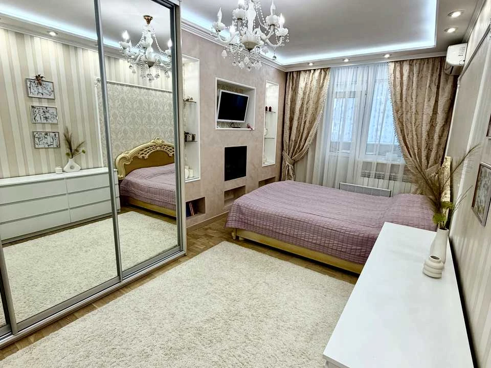 Квартира. Київ, Ярослава Гашека бульв.