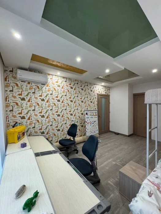 Дизайнерская 3к в ЖК «Салют» (б-р Славы, 2) – 98 м², Побед