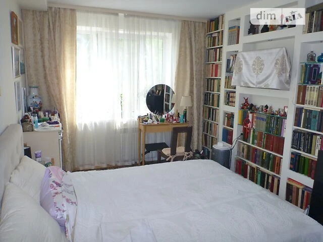 Продаж 2-кімнатної квартири 44 м², Пантелеймона Куліша вул.,