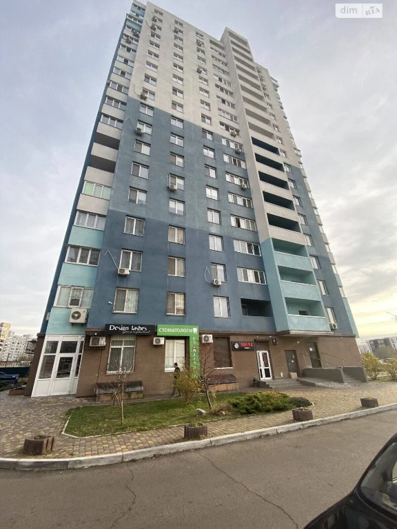 Продам 2-комн. квартиру 64/33/15 кв. м.,
